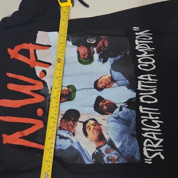N.W.A Black Graphic T-Shirt Size M CRACKS IN GRAPHICS - Picture 5 of 9